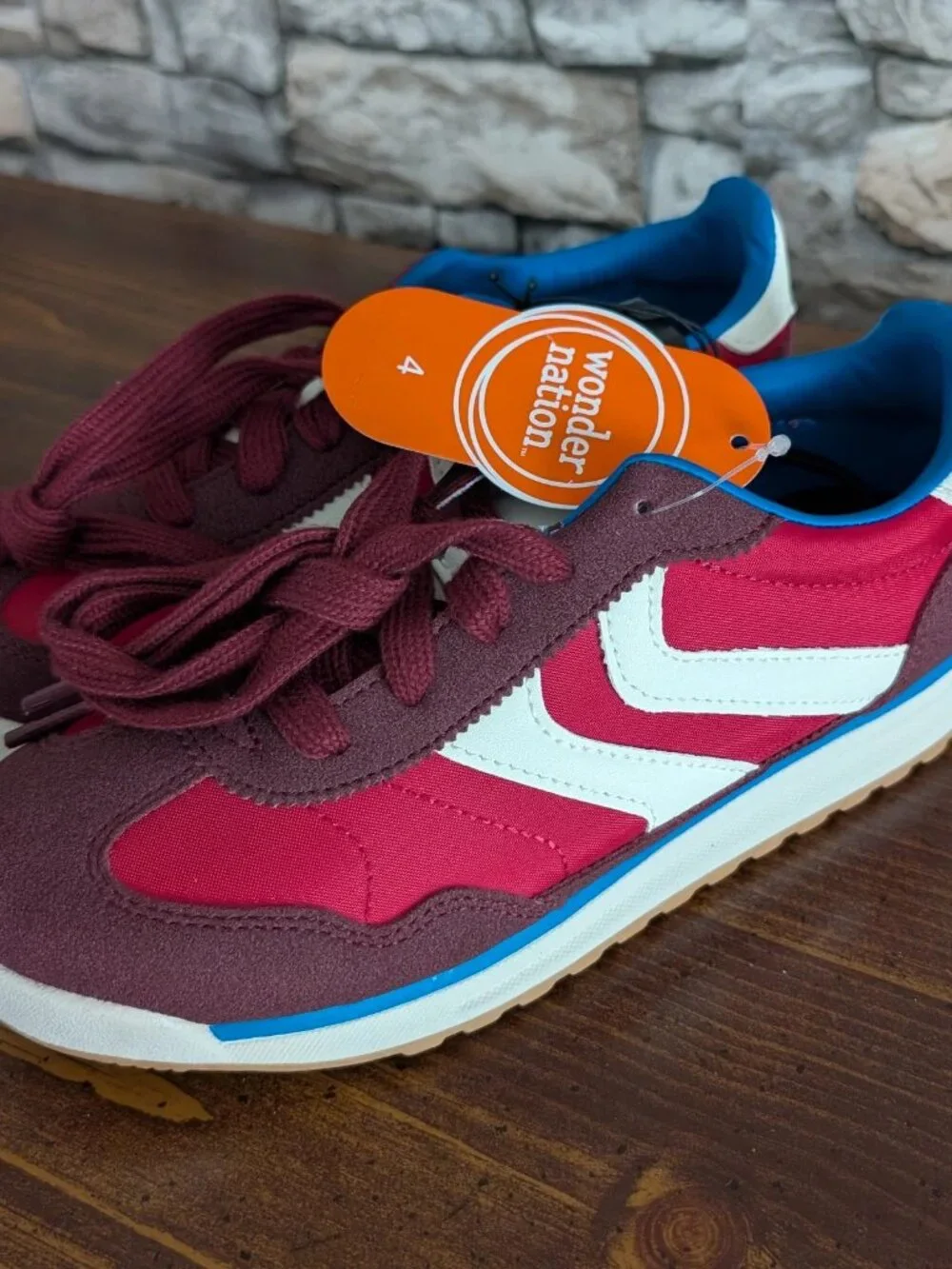 Wonder Nation Boys Retro Jogger Sneakers Size 4 Burgundy Red Blue Gum Sole NWT